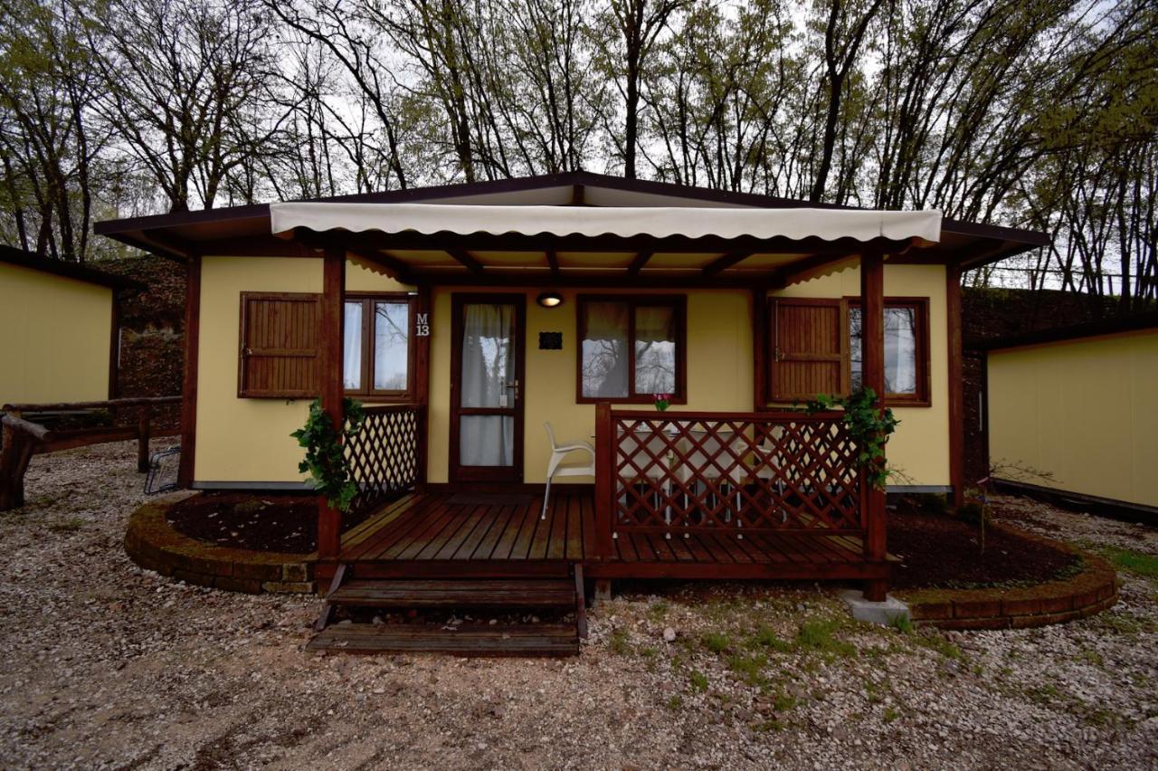Agriturismo B&B Corte Tonolli Valeggio sul Mincio Exteriör bild