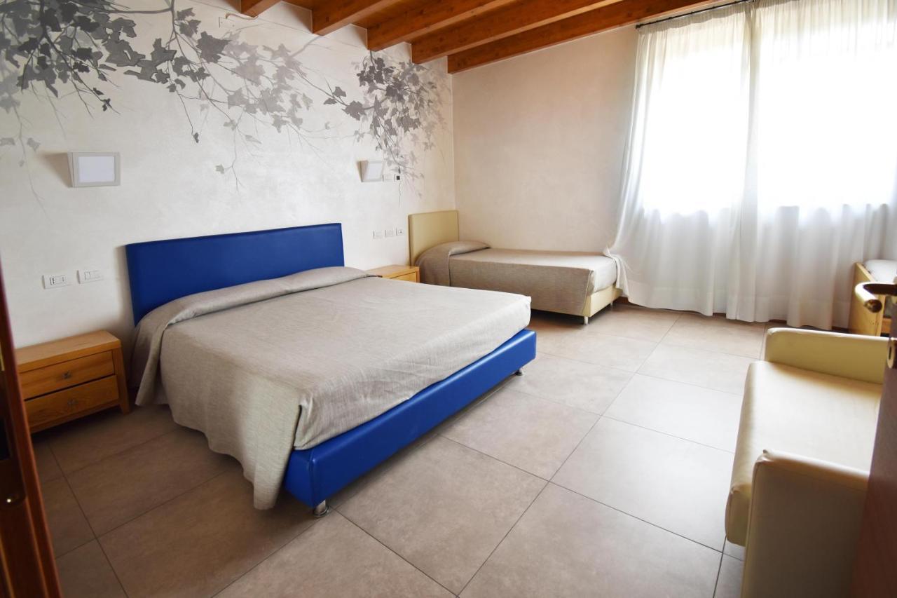 Agriturismo B&B Corte Tonolli Valeggio sul Mincio Exteriör bild