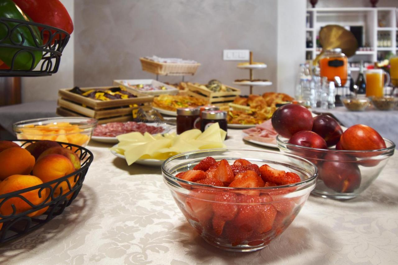 Agriturismo B&B Corte Tonolli Valeggio sul Mincio Exteriör bild