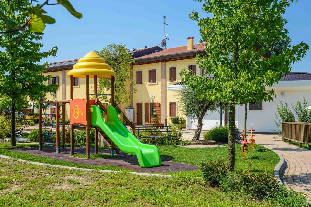 Agriturismo B&B Corte Tonolli Valeggio sul Mincio Exteriör bild