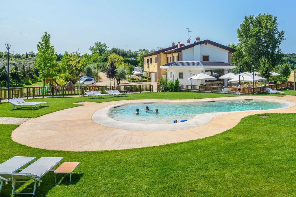 Agriturismo B&B Corte Tonolli Valeggio sul Mincio Exteriör bild