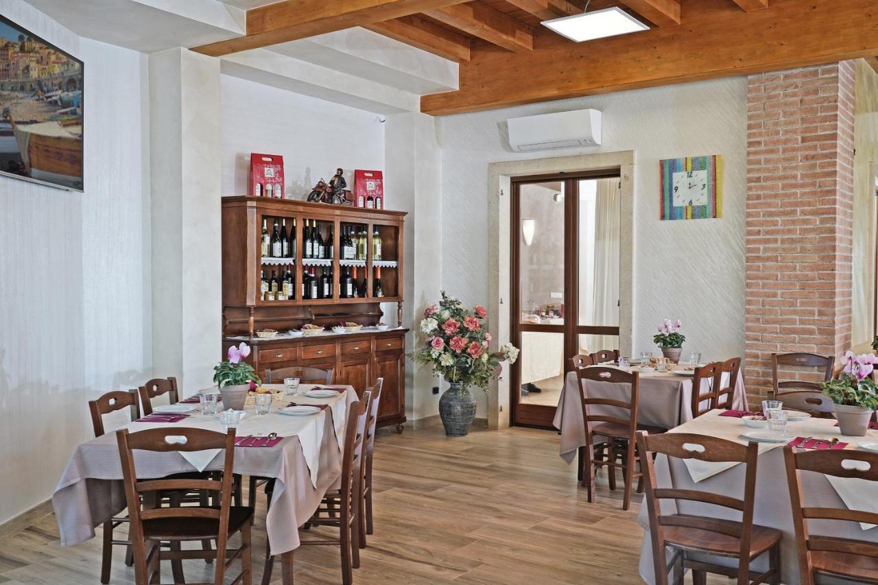 Agriturismo B&B Corte Tonolli Valeggio sul Mincio Exteriör bild